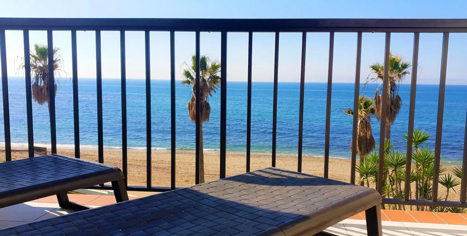 Apartment Sea Front Beach House Micaela I Marbella
