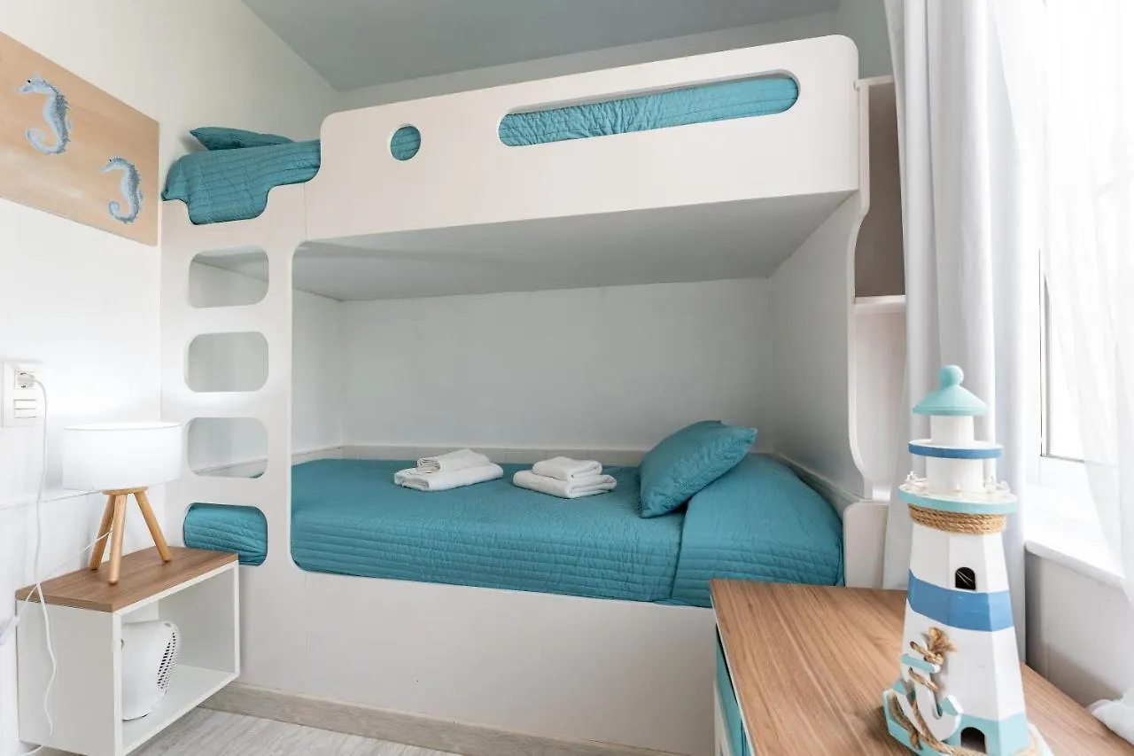 Sea Front Beach House Micaela I Μαρμπέλλα